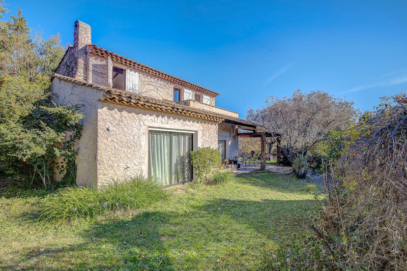 Villa - 155 m² - 6 pièces