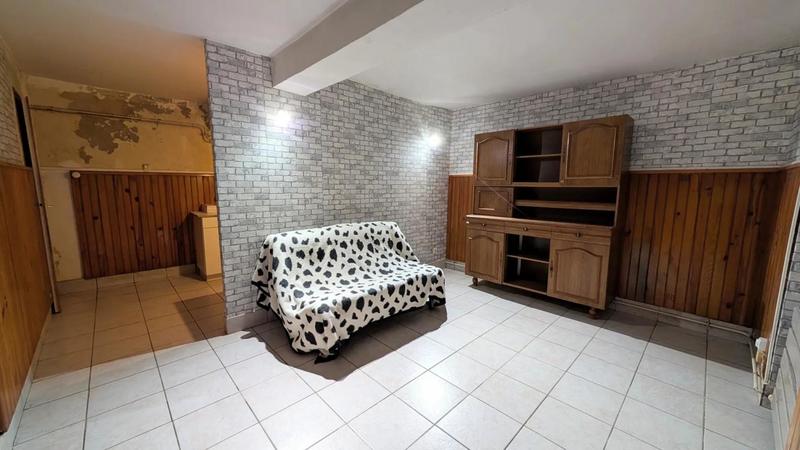 Maison - 250 m² - 12 pièces