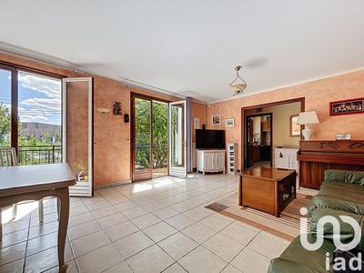 Maison - 180 m² - 8 pièces