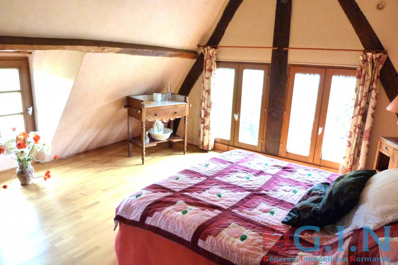 Maison - 205 m² - 10 pièces