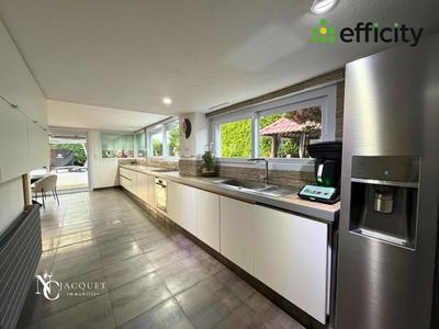 Villa - 200 m² - 8 pièces