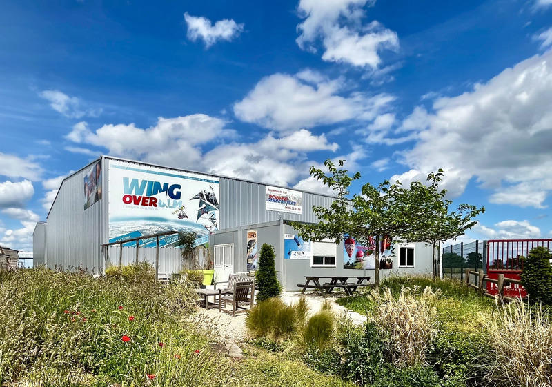 Hangar - 570 m² - 4 pièces