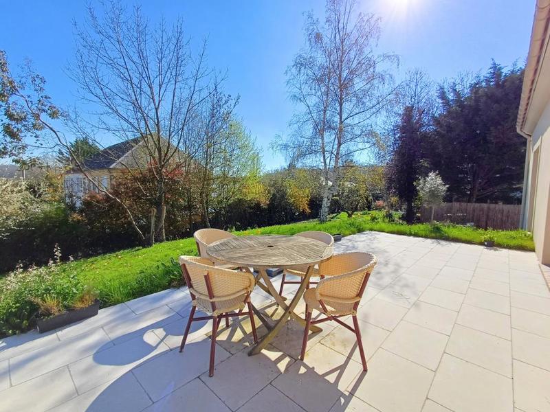 Maison - 273 m² - 9 pièces