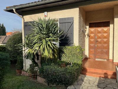 Maison - 157 m² - 8 pièces