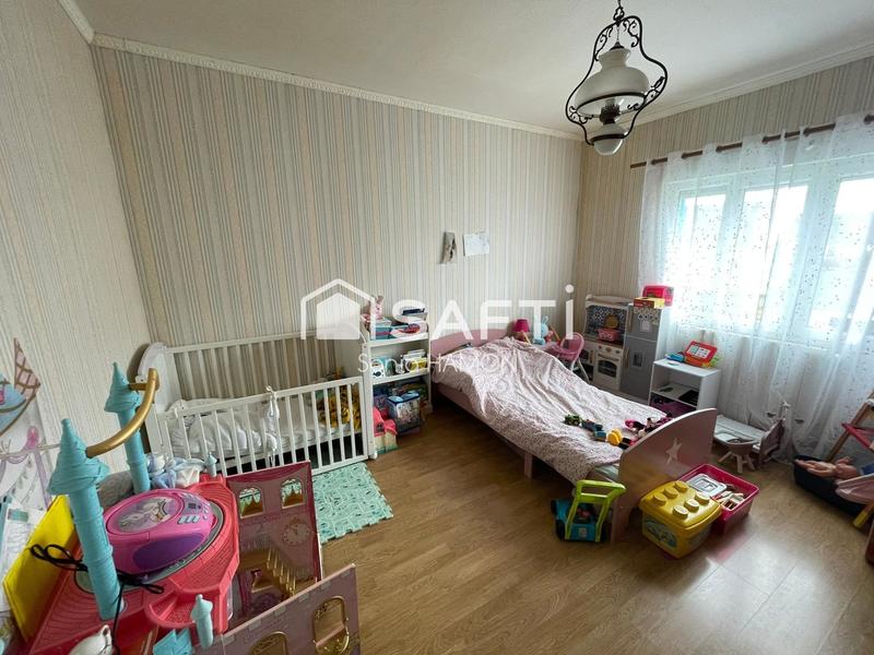 Maison - 164 m² - 9 pièces