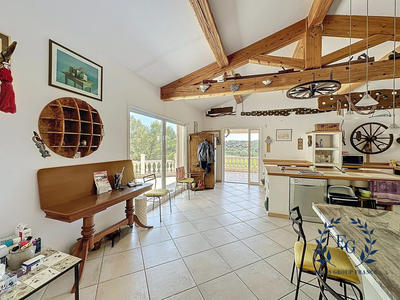 Villa - 190 m² - 7 pièces