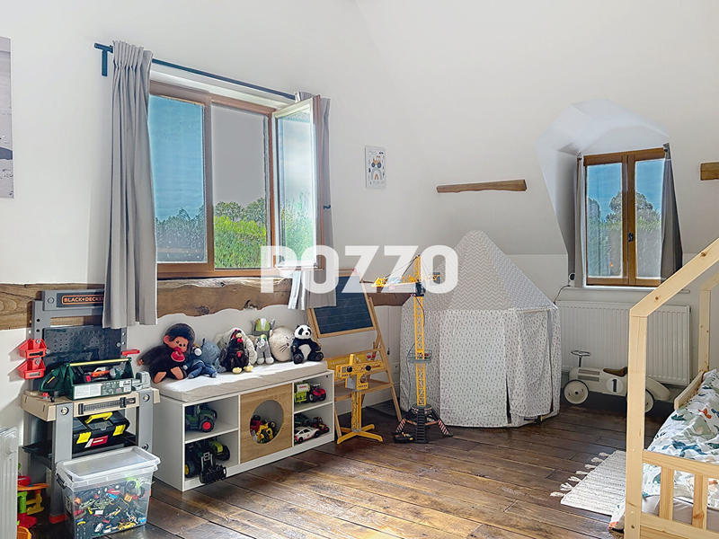 Maison - 234 m² - 7 pièces