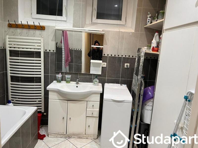 Chambre - 13 m² - 1 pièce