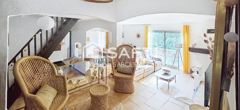 Maison - 250 m² - 10 pièces