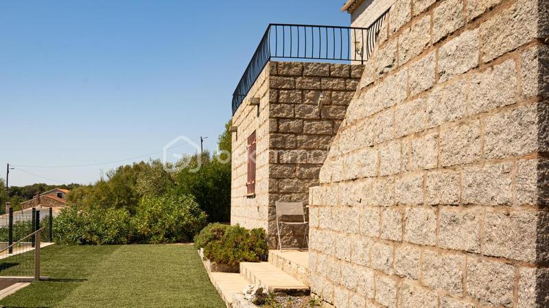 Maison en pierre - 263 m² - 11 pièces