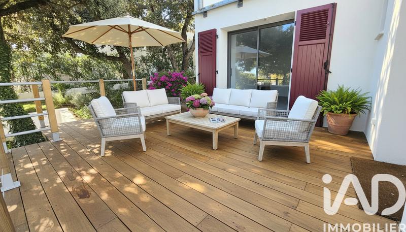 Appartement - 100 m² - 5 pièces