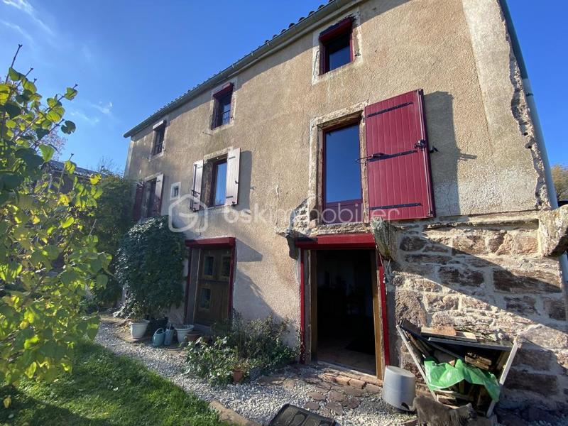 Maison traditionnelle - 147 m² - 5 pièces