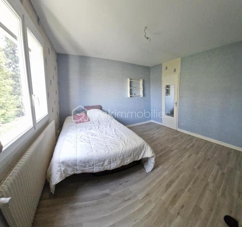 Maison traditionnelle - 146 m² - 6 pièces