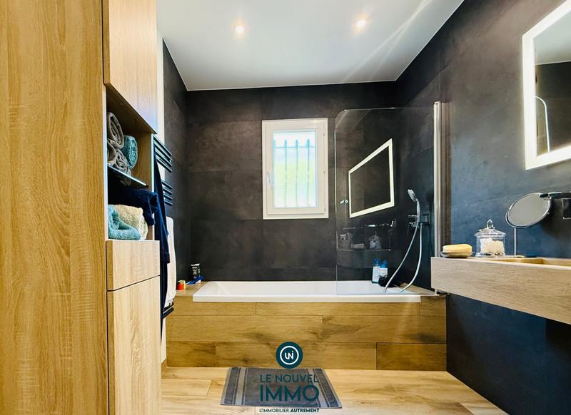 Villa - 180 m² - 5 pièces