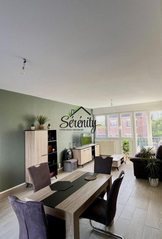 Maison - 90 m² - 5 pièces