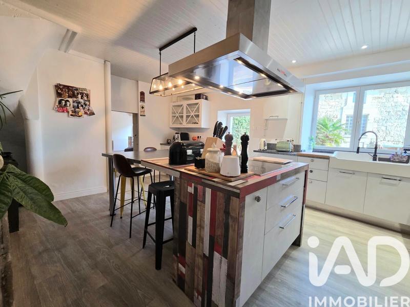 Maison - 294 m² - 10 pièces