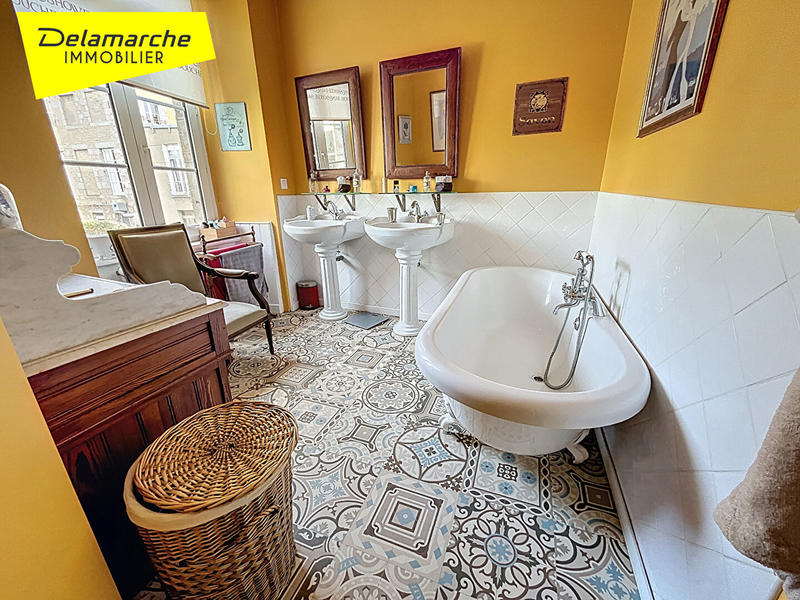 Maison - 166 m² - 6 pièces