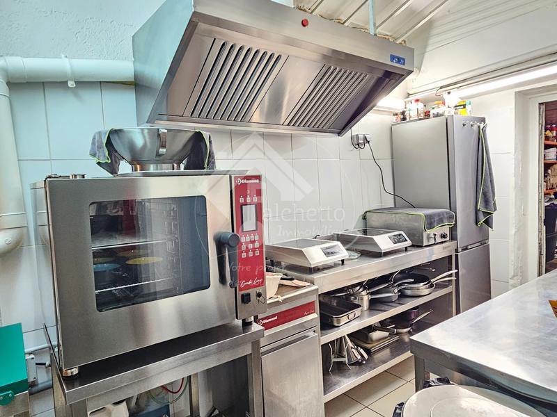 Fonds de commerce - Magasins - 230 m²