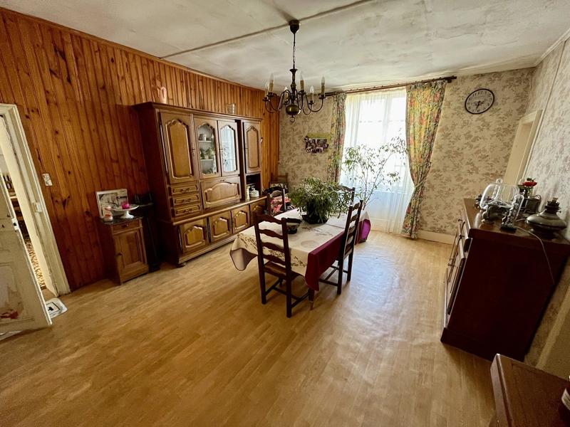 Maison - 97 m² - 5 pièces