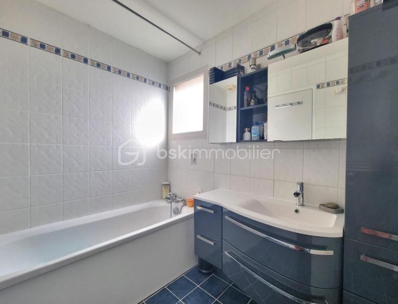 Maison traditionnelle - 109 m² - 5 pièces