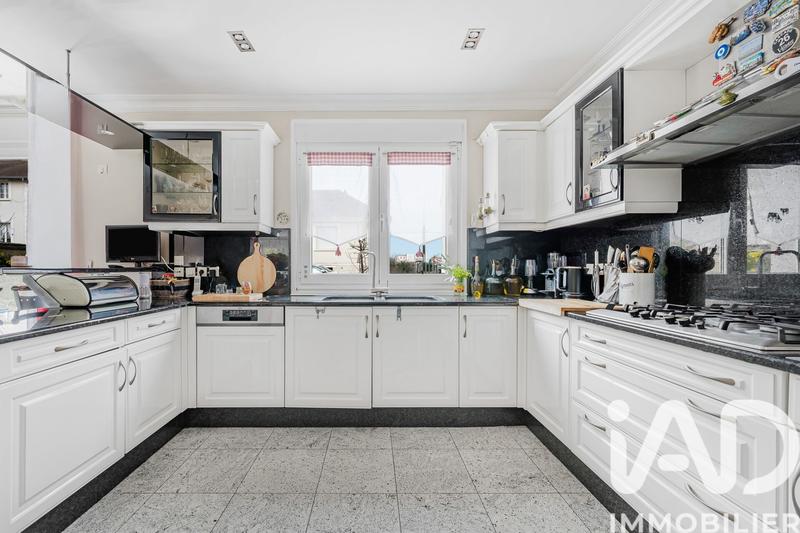 Maison - 162 m² - 7 pièces