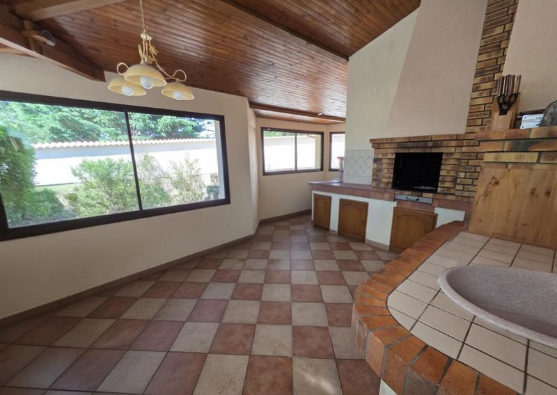 Maison contemporaine - 295 m² - 7 pièces