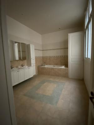 Appartement - 155 m² - 4 pièces