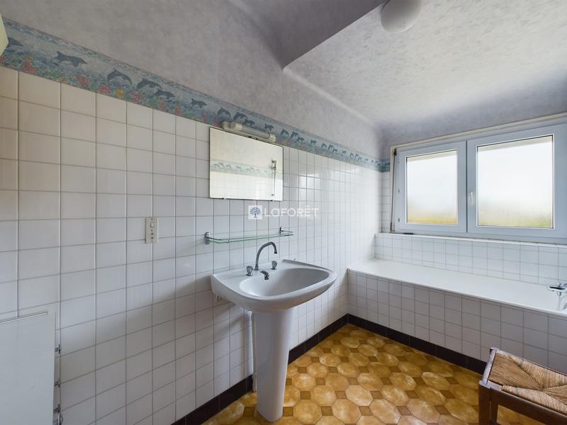 Maison - 121 m² - 6 pièces