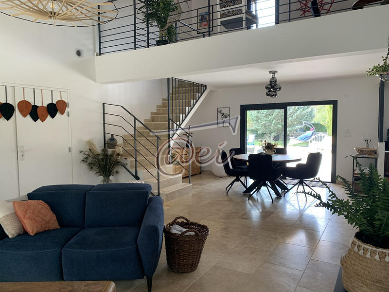 Villa - 170 m² - 6 pièces