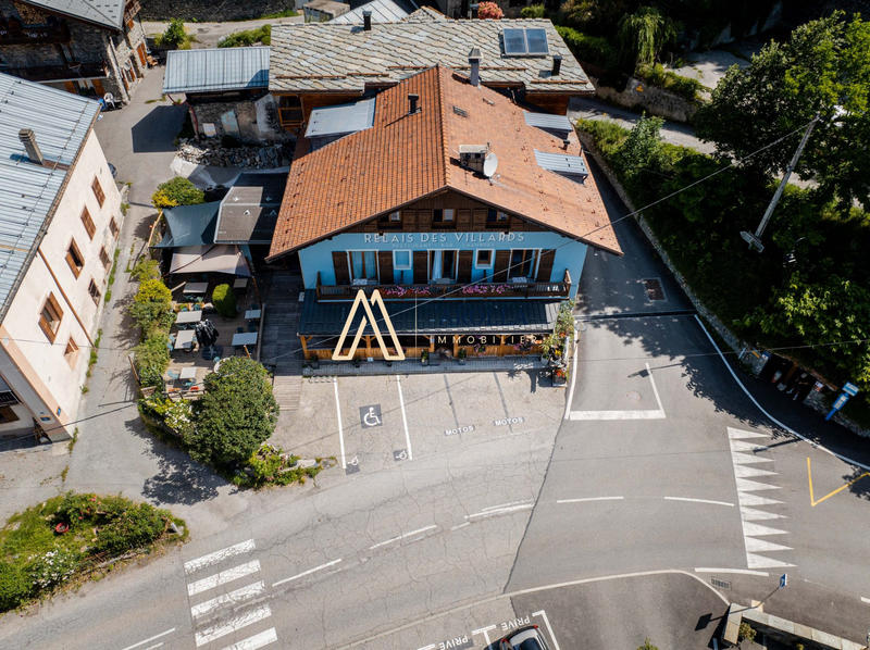 Local commercial - 401 m²