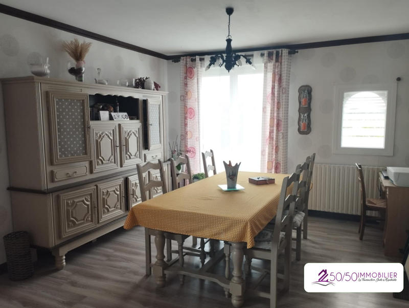 Maison ancienne - 216 m² - 12 pièces