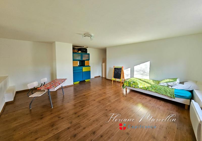 Appartement - 197 m² - 6 pièces