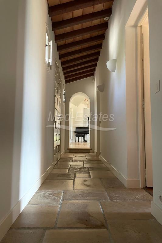 Demeure - 703 m² - 17 pièces