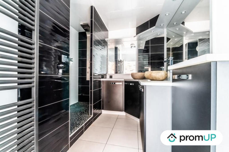 Appartement - 130 m² - 3 pièces