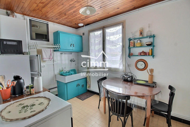 Maison traditionnelle - 64 m² - 5 pièces