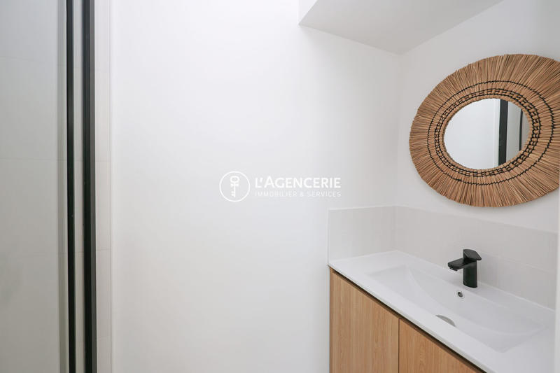 Maison - 210 m² - 7 pièces