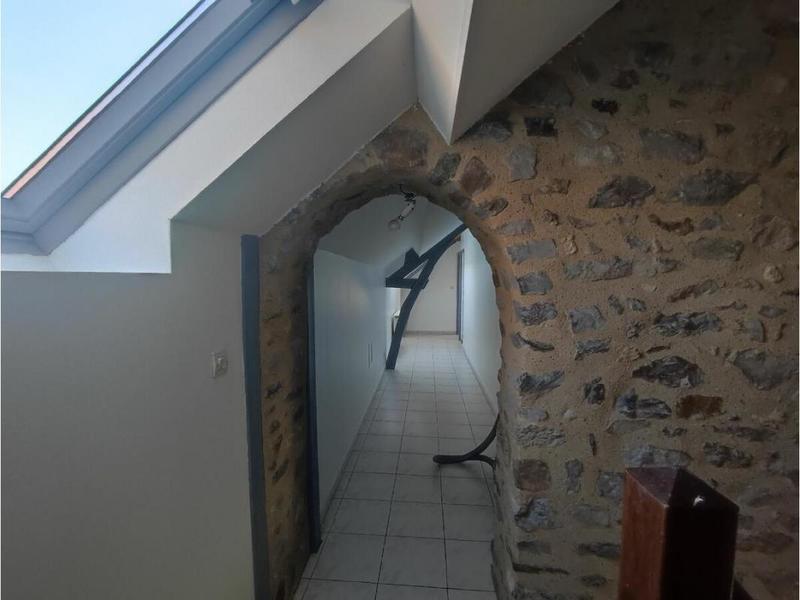 Propriété - 238 m² - 10 pièces