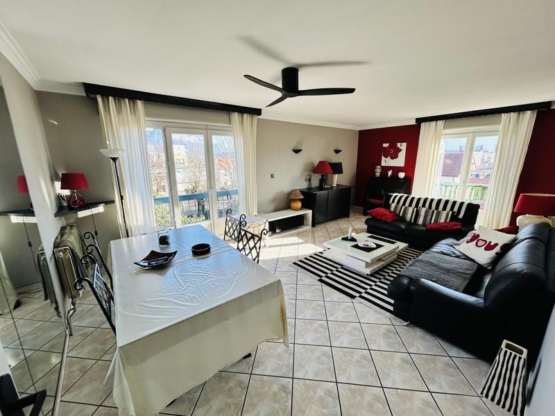 Appartement - 94 m² - 4 pièces