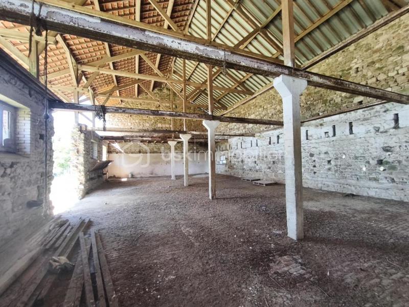 Maison - 238 m² - 7 pièces