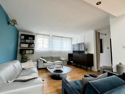 Maison - 168 m² - 9 pièces