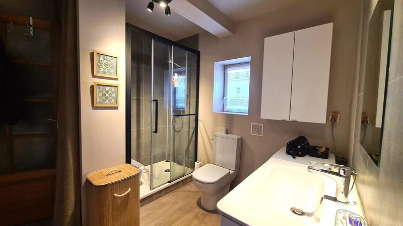 Maison - 122 m² - 8 pièces