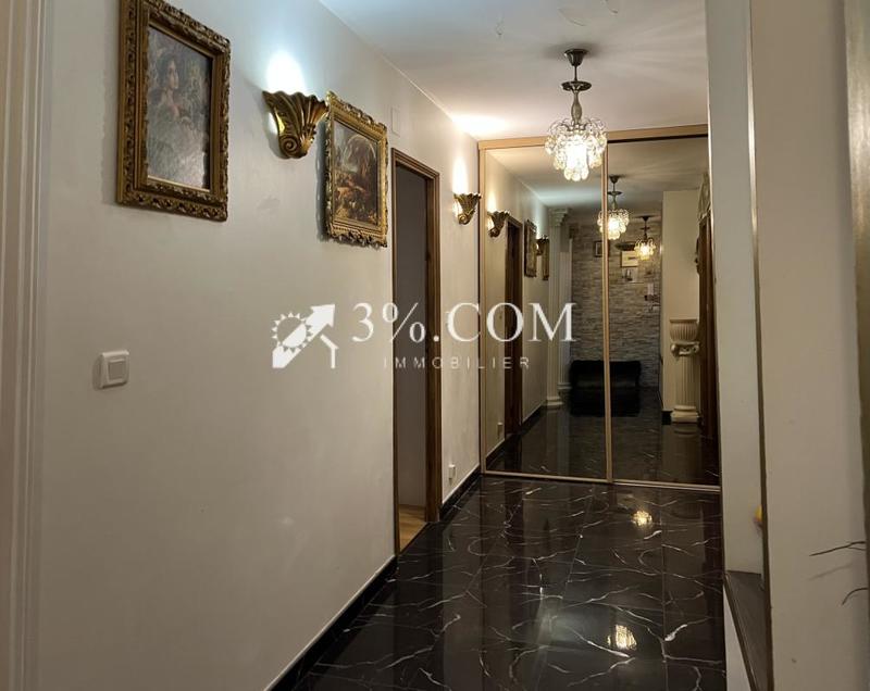 Appartement - 80 m² - 5 pièces