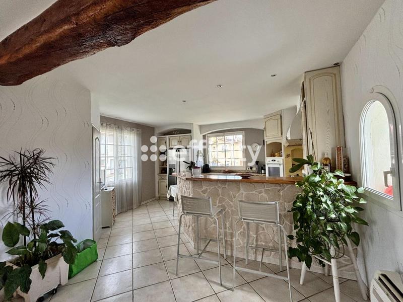 Maison - 175 m² - 7 pièces