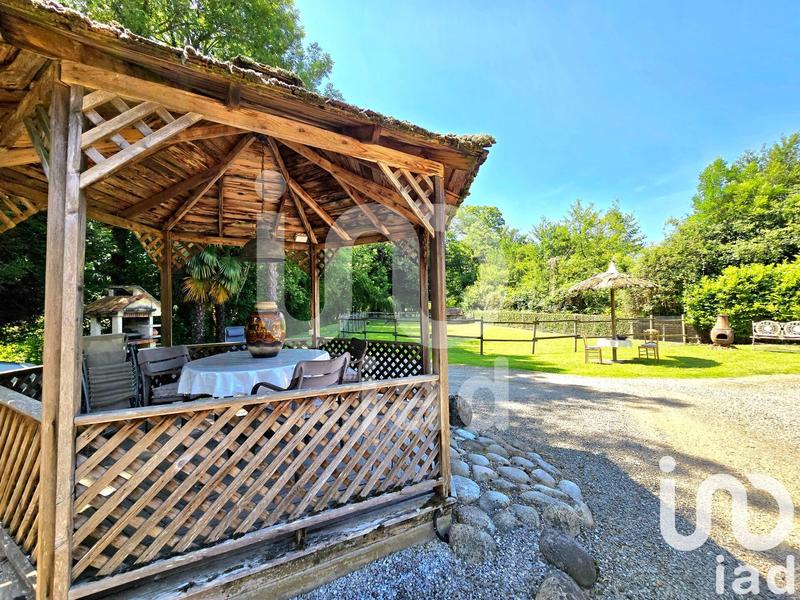 Maison - 14 650 m² - 2 pièces