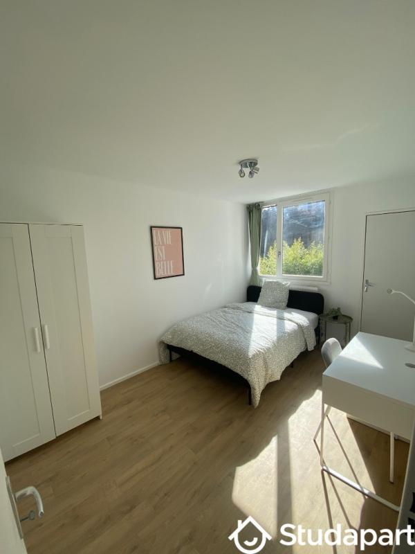 Chambre - 11 m² - 1 pièce
