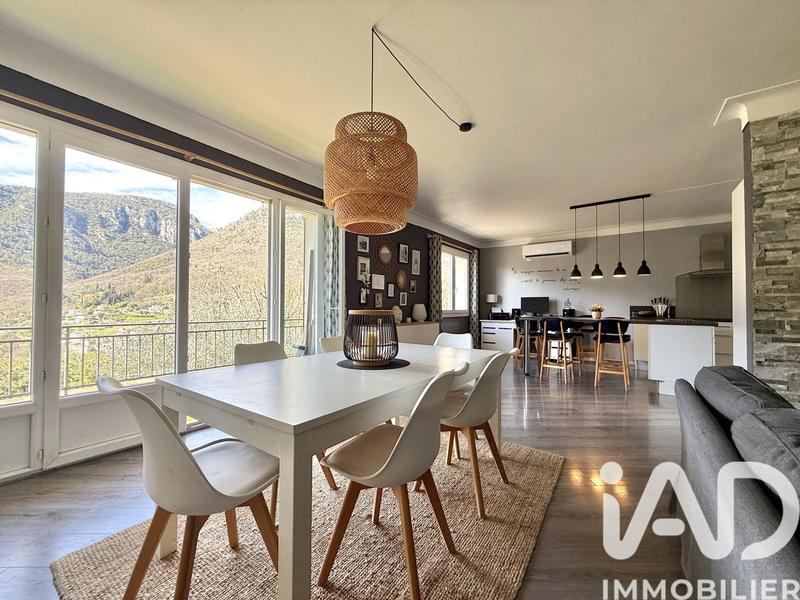 Appartement - 125 m² - 4 pièces