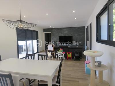 Maison - 135 m² - 4 pièces