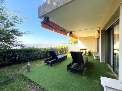 Appartement - 95 m² - 3 pièces