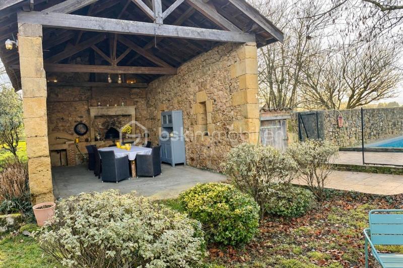 Maison en pierre - 215 m² - 10 pièces