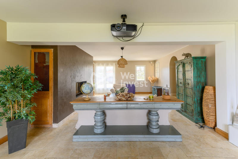 Villa - 427 m² - 14 pièces